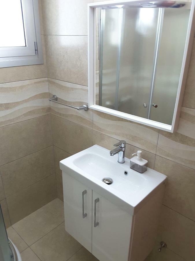 Lighthouse By The Sea Lovely 2Bdr Apartment Pafos Exterior foto