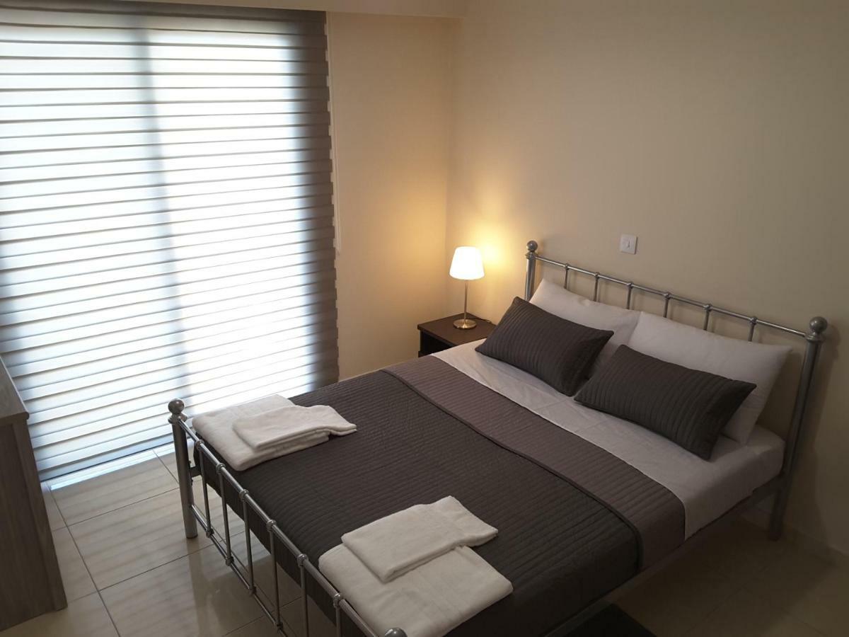 Lighthouse By The Sea Lovely 2Bdr Apartment Pafos Exterior foto