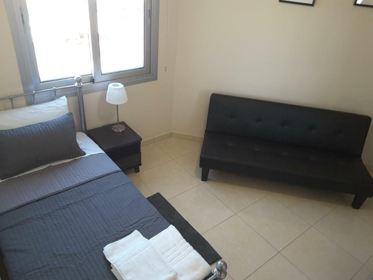 Lighthouse By The Sea Lovely 2Bdr Apartment Pafos Exterior foto
