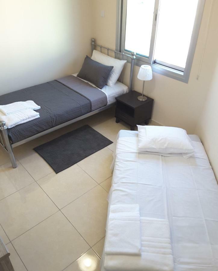 Lighthouse By The Sea Lovely 2Bdr Apartment Pafos Exterior foto